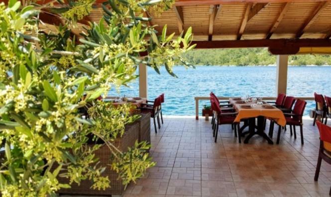 Apartments Sponga Полаче Экстерьер фото